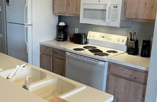 Horseshoe Bend Condo | Crown Point Resort, Arkansas tranquil 1 bedroom