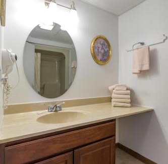Treasure Lake Hotel | Crown Resorts at Silverwoods