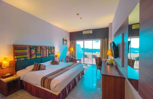 Lubuk Baja Hotel | Crown Vista Hotel