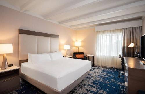 Newtonville Hotel | Crowne Plaza Albany - The Desmond Hotel