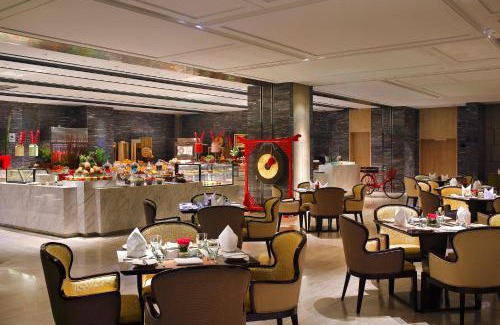 Middle Chaoyang Hotel | Crowne Plaza Beijing Lido by IHG