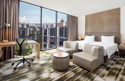 Changi Hotel | Crowne Plaza Changi Airport by IHG