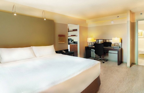 Greektown Hotel | Crowne Plaza Chicago West Loop by IHG