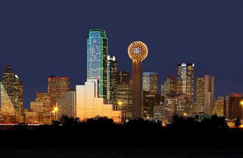 Dallas Hotel | Crowne Plaza Dallas Market Ctr - Love Field, an IHG Hotel