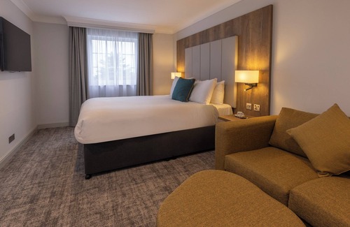 Kegworth Hotel | Crowne Plaza East Midlands Airport by IHG