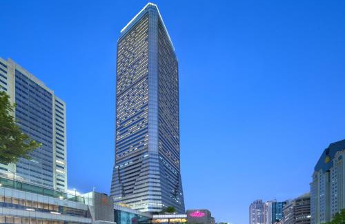 Yuexiu Hotel | Crowne Plaza Guangzhou City Centre by IHG - Free shuttle between hotel and Exhibition Center during Canton Fair & Exhibitor registration Counter