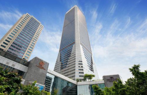 Yuexiu Hotel | Crowne Plaza Guangzhou City Centre by IHG - Free shuttle between hotel and Exhibition Center during Canton Fair & Exhibitor registration Counter