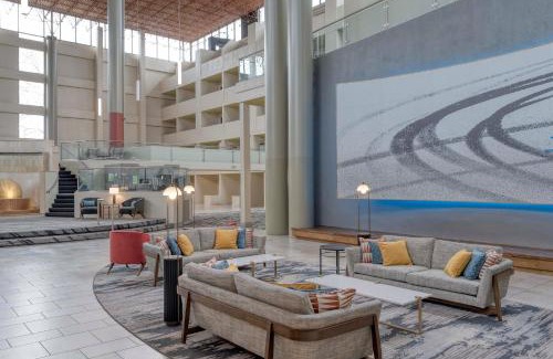 Wayne Hotel | Crowne Plaza Indianapolis-Airport by IHG