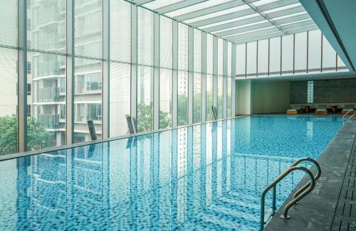 Pengjiang Hotel | Crowne Plaza Jiangmen Binjiang by IHG