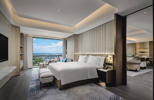 Kunshan Hotel | Crowne Plaza Kunshan East by IHG