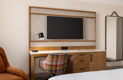 Fairgrounds Hotel | Crowne Plaza Louisville Airport Expo Ctr by IHG