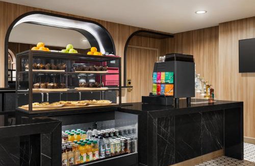 Fairgrounds Hotel | Crowne Plaza Louisville Airport Expo Ctr by IHG