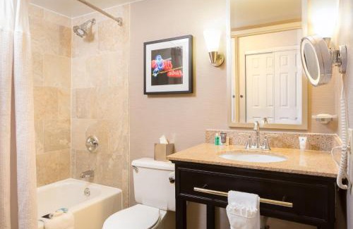 Pinch District Hotel | Crowne Plaza Memphis Downtown by IHG