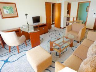Tumon Hotel | Crowne Plaza Resort Guam