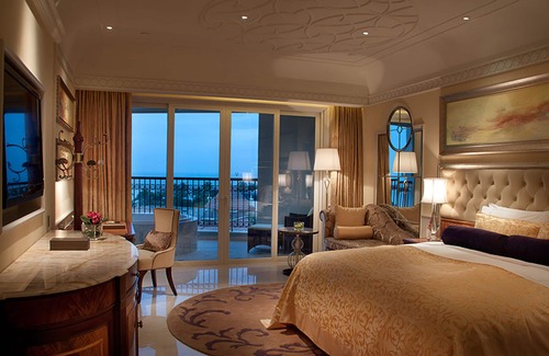 Tianya District Hotel | Crowne Plaza Resort Sanya Bay by IHG