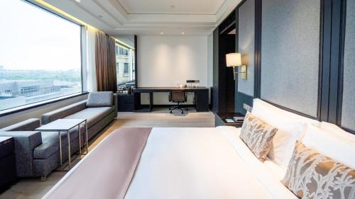 Jiading Hotel | Crowne Plaza Shanghai Anting-Auto City - 15 Minutes drive to F1