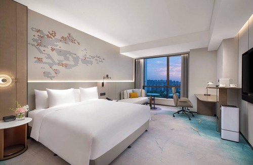Pudong Hotel | Crowne Plaza Shanghai Jinxiu by IHG