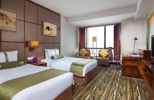 Pudong Hotel | Crowne Plaza Shanghai Jinxiu by IHG