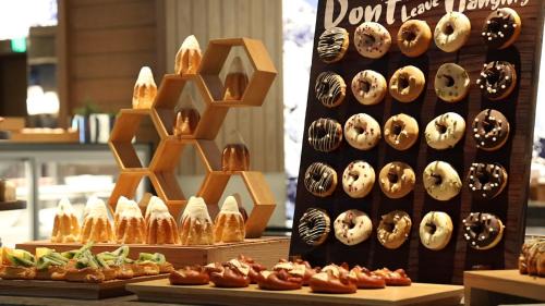 Pudong Hotel | Crowne Plaza Shanghai Snow World by IHG