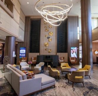 Shenandoah Hotel | Crowne Plaza Shenandoah - The Woodlands Area by IHG
