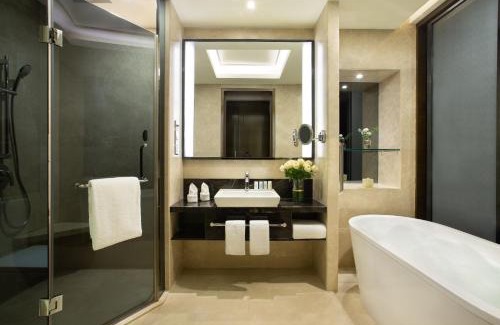 Longgang Hotel | Crowne Plaza Shenzhen Longgang City Centre by IHG