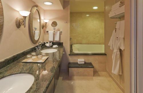 Torreon Hotel | Crowne Plaza Torreon by IHG