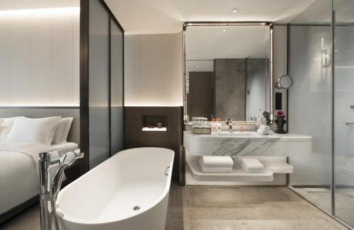 Hongshan Hotel | Crowne Plaza Wuhan Optics Valley by IHG