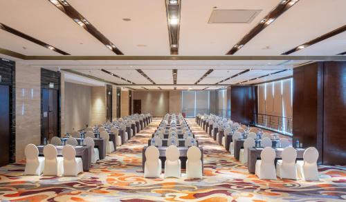 Bin Hu District Hotel | Crowne Plaza Wuxi Taihu by IHG