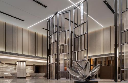 Jimei Hotel | Crowne Plaza Xiamen Jimei Seaview by IHG-Free Mini Bar