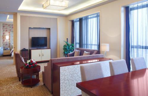 Fangcheng Hotel | Crowne Plaza Xiangyang by IHG