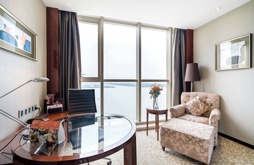 Jingkou District Hotel | Crowne Plaza Zhenjiang by IHG