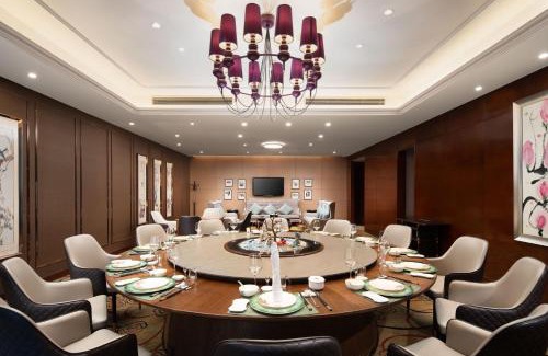 Jingkou District Hotel | Crowne Plaza Zhenjiang by IHG