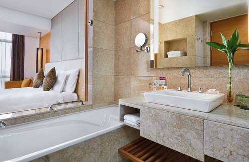 Nanqu Subdistrict Hotel | Crowne Plaza Zhongshan Wing on City by IHG