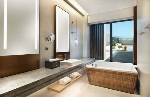 Tangshan Hotel | Crowne Plaza Zunhua Hot Spring Town by IHG