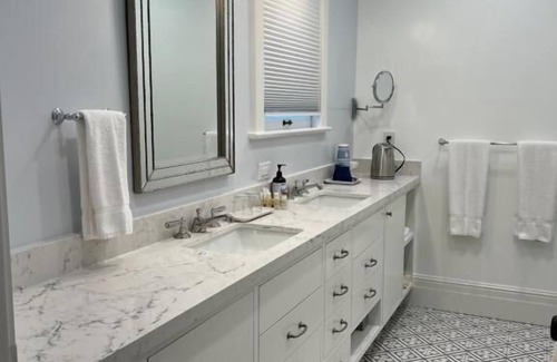 University South Hotel | Crowper Inn