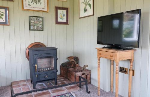 Gloucester House | Crows Cabin