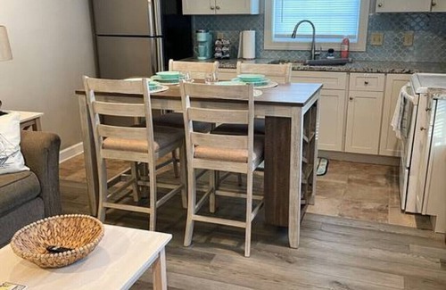 Lewes House | Crow’s Nest 1 BR Lewes Guest Apt – Bike to Beach