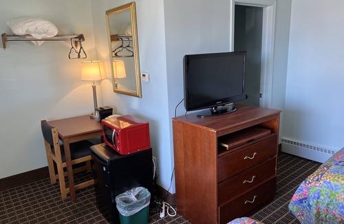 Tawas City Hotel | Crows Nest Inn Tawas
