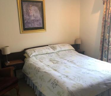 Ulceby Bed & Breakfast | Croxton House B&B - Room Only