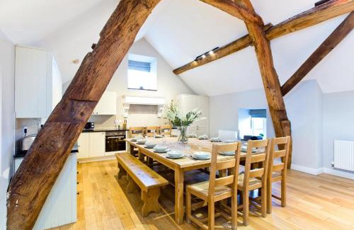 Hurdlow House | Cruck'd Barn