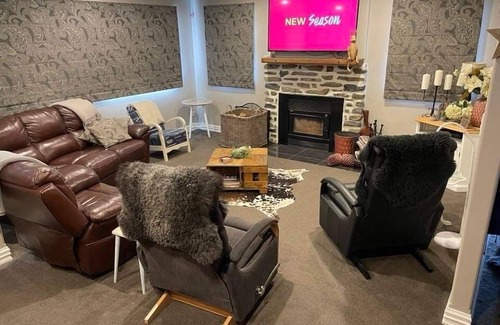 Twizel House | Cruisin on Cass is a cosy, warm, modern, & well appointed Central Twizel home