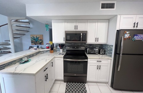 Estate Salt River Condo | Cruzan Oasis - Oceanfront 'Family Tides', Renovated & Updated