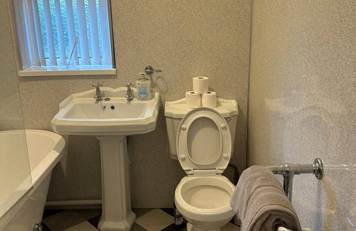 Neath Apartment | Crynallt Road Apartment - Neath