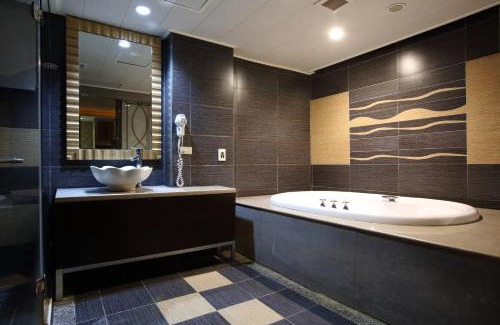 North District Hotel | Crystal Business Motel