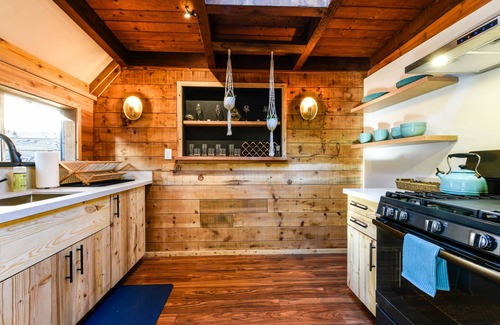 Topanga Apartment | Crystal Cabin☀️Topanga Restored Vintage Lodge