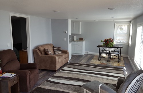 Spicer House | Crystal clean Green Lake, Spicer, MN seasonal rental