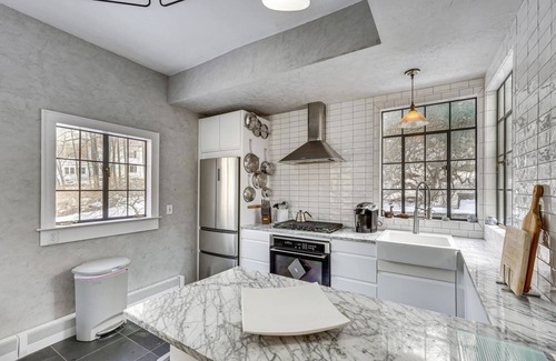 Garrison House | Crystal Cottage Retreat
