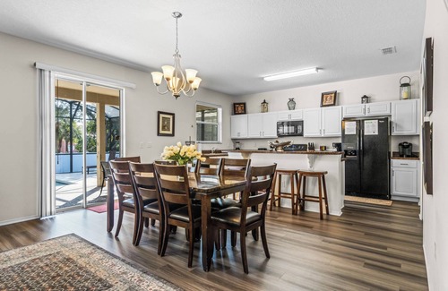 Crystal Cove Resort | CRYSTAL COVE 917EG-5BEDROOMS-4.5BATH-12PEOPLE-CLOSE TO ALL DISNEY PARKS-RESTAURANTS-SUPERMARKETS.