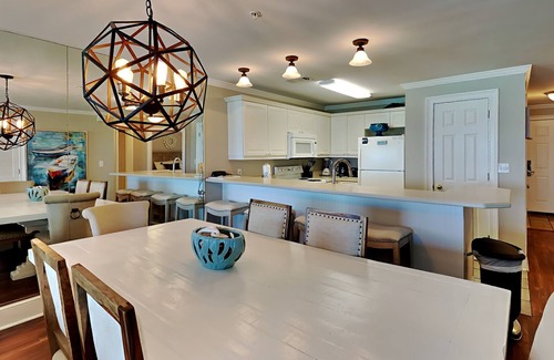 Crystal Beach Condo | Crystal Dunes by Southern Vacation Rentals