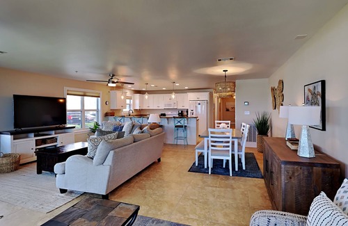 Crystal Beach Condo | Crystal Dunes by Southern Vacation Rentals
